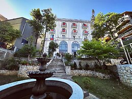 SaPa Wings Hotel