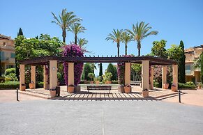 Exclusive 2BD Apartment Heated Pool Flamingos Golf