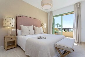 Exclusive 2BD Apartment Heated Pool Flamingos Golf