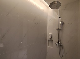 Grand Whiz Hotel Praxis Surabaya
