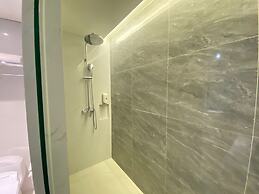 Grand Whiz Hotel Praxis Surabaya