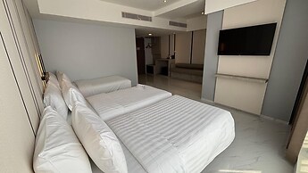 Grand Whiz Hotel Praxis Surabaya