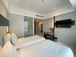 Grand Whiz Hotel Praxis Surabaya