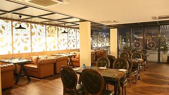 V Hotel
