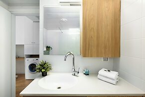 Jaffa Beachfront Studio by Sea N' Rent
