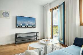 Jaffa Beachfront Studio by Sea N' Rent
