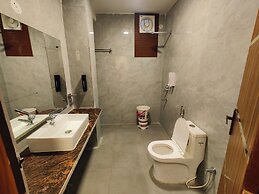 Hotel Luxeevista by Navodayans