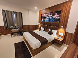 Hotel Luxeevista by Navodayans