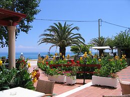 TARA BEACH HOTEL