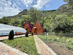 QarUp House