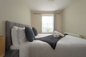 3 Huntingdon Place