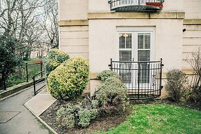 3 Huntingdon Place