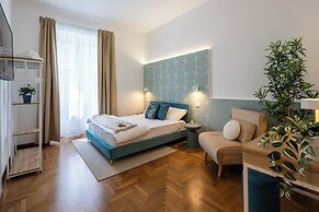 Cornelia Vatican Suites