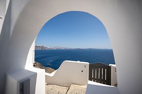 Three Domes Oia - an Iconic Collection