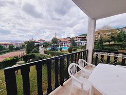 Breeze Apartments