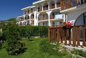 Breeze Apartments