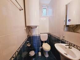 Breeze Apartments