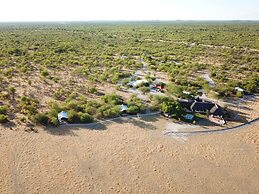 Omukuyu Wildlife Lodge
