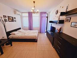 Etara 4 Apartments