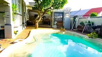 Green Elephant Backpackers