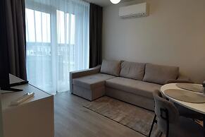 Kunigiskes Apt- Sleeps 4 - Pool & Hot Tub