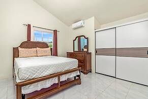 Private Pool Private Chef Discoverybay 24hr Secure