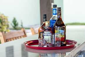 Ocean s Edge Fully Staffed Luxury Villa