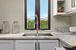 Ocean s Edge Fully Staffed Luxury Villa