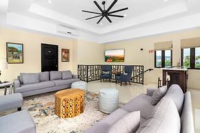 Ocean s Edge Fully Staffed Luxury Villa