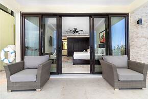 Ocean s Edge Fully Staffed Luxury Villa