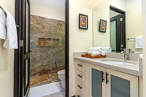 Ocean s Edge Fully Staffed Luxury Villa