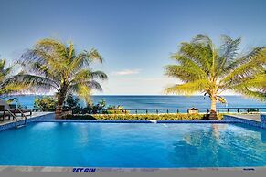 Breathtaking Oceanfront Luxe Villa in Tower Isle Jacuzzi Pool Fully St