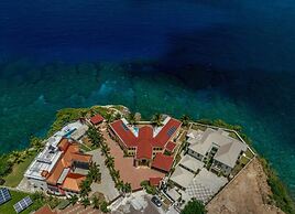 Breathtaking Oceanfront Luxe Villa in Tower Isle Jacuzzi Pool Fully St
