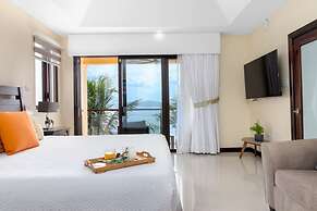 Breathtaking Oceanfront Luxe Villa in Tower Isle Jacuzzi Pool Fully St