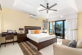 Breathtaking Oceanfront Luxe Villa in Tower Isle Jacuzzi Pool Fully St