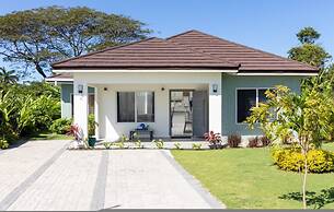 Draxhall Beach Access Gated Community Full Air Con
