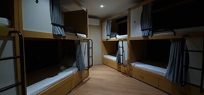 BuenaSentro Hostel