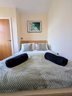 Upperhead Row Apartment