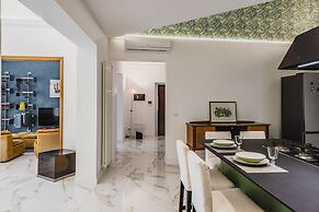 Upscale Urban Apartment by Wonderful Italy