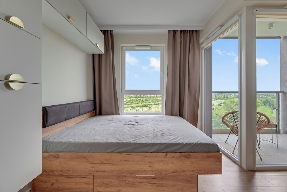 Horizon 114 by Grand Apartments