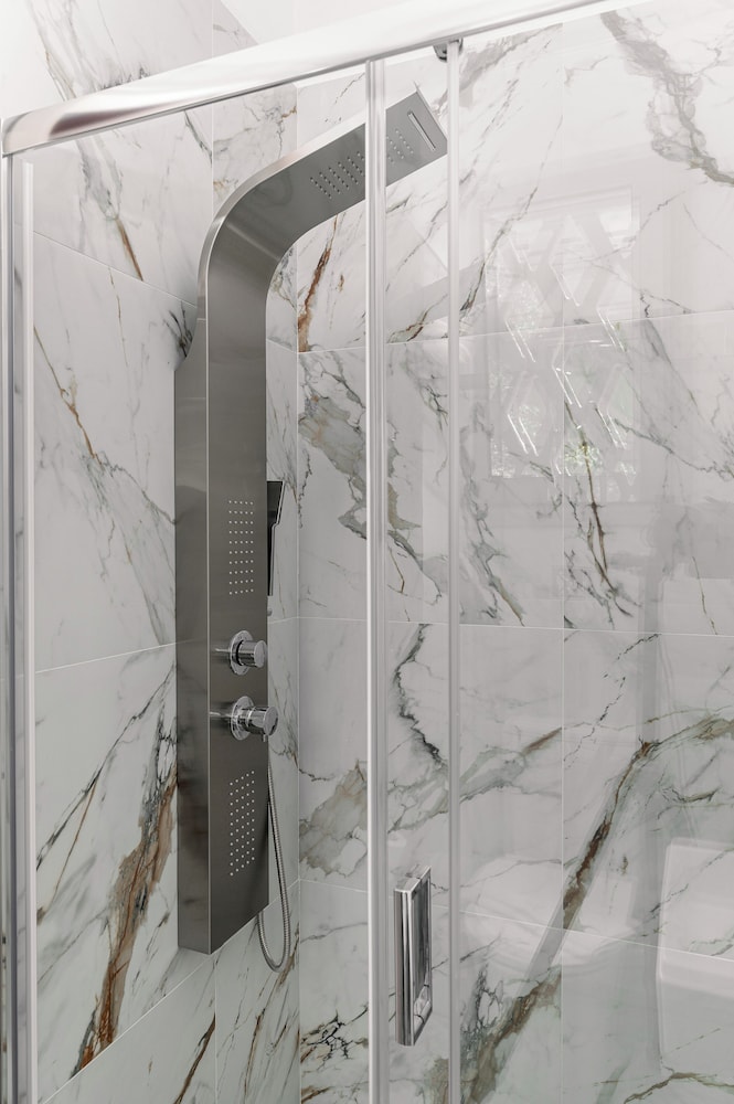 Phalerus Suites
