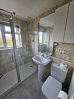 Stay,work, Relax Ideal for Crews and Long Stays