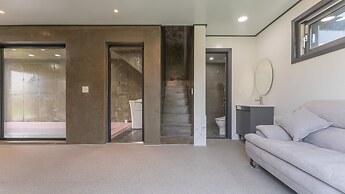 Taean Aloha Oe Pet Pool Villa