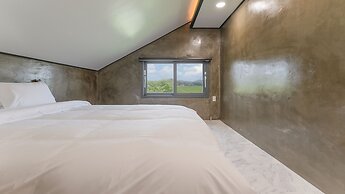 Taean Aloha Oe Pet Pool Villa