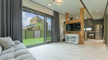 Taean Aloha Oe Pet Pool Villa