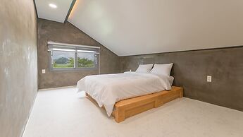 Taean Aloha Oe Pet Pool Villa