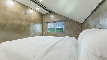 Taean Aloha Oe Pet Pool Villa