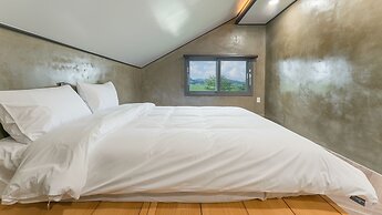 Taean Aloha Oe Pet Pool Villa