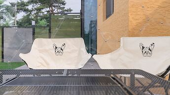 Taean Aloha Oe Pet Pool Villa