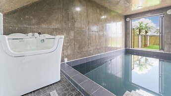 Taean Aloha Oe Pet Pool Villa